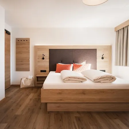Almhof Apartamento Fiss