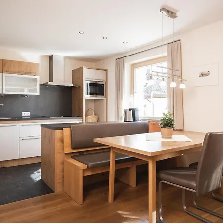 Almhof Apartment