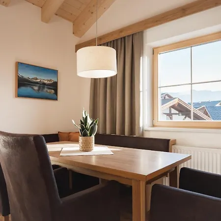 Almhof Apartment